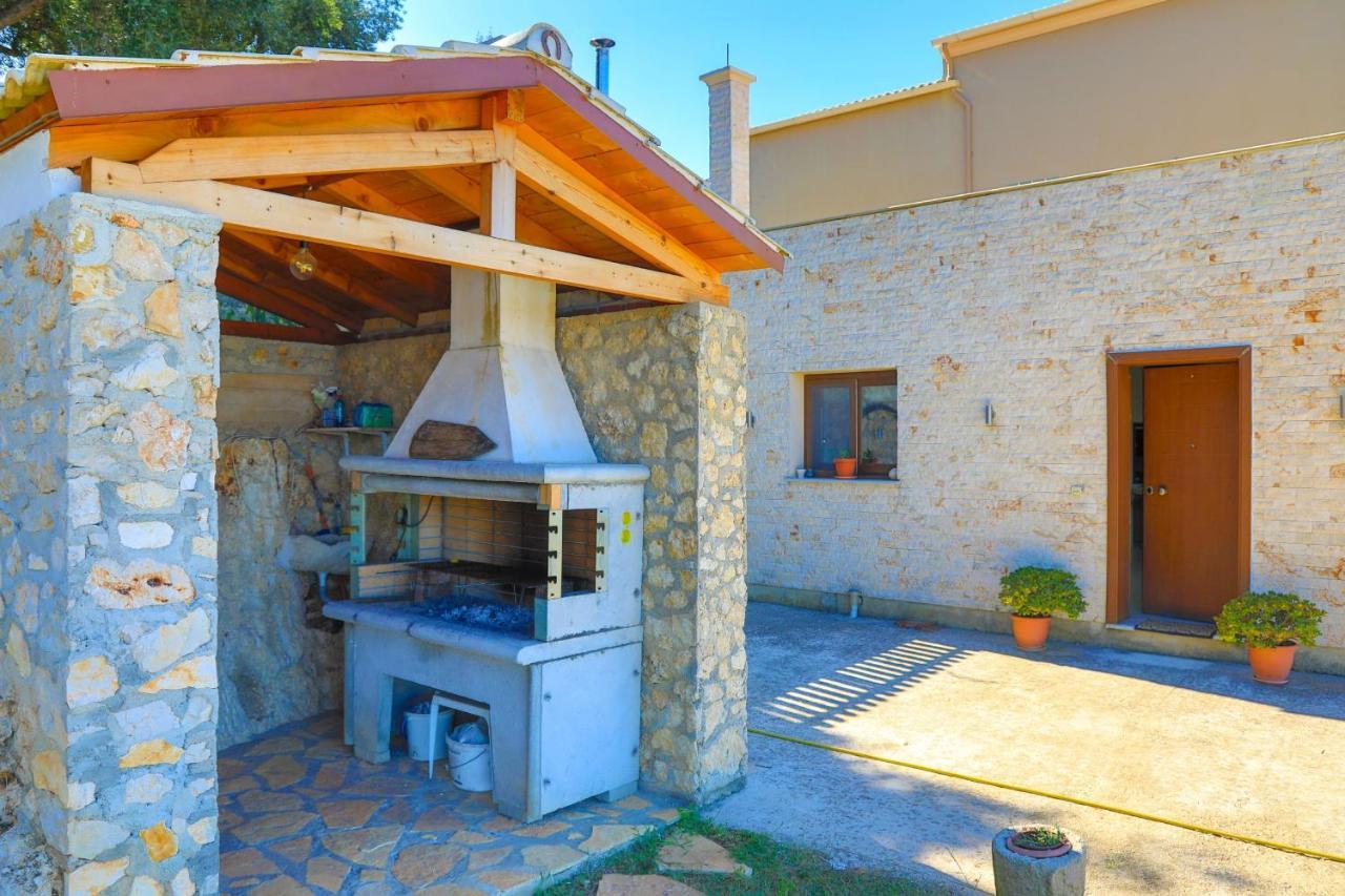 Villa Dersea Acharavi  Ngoại thất bức ảnh