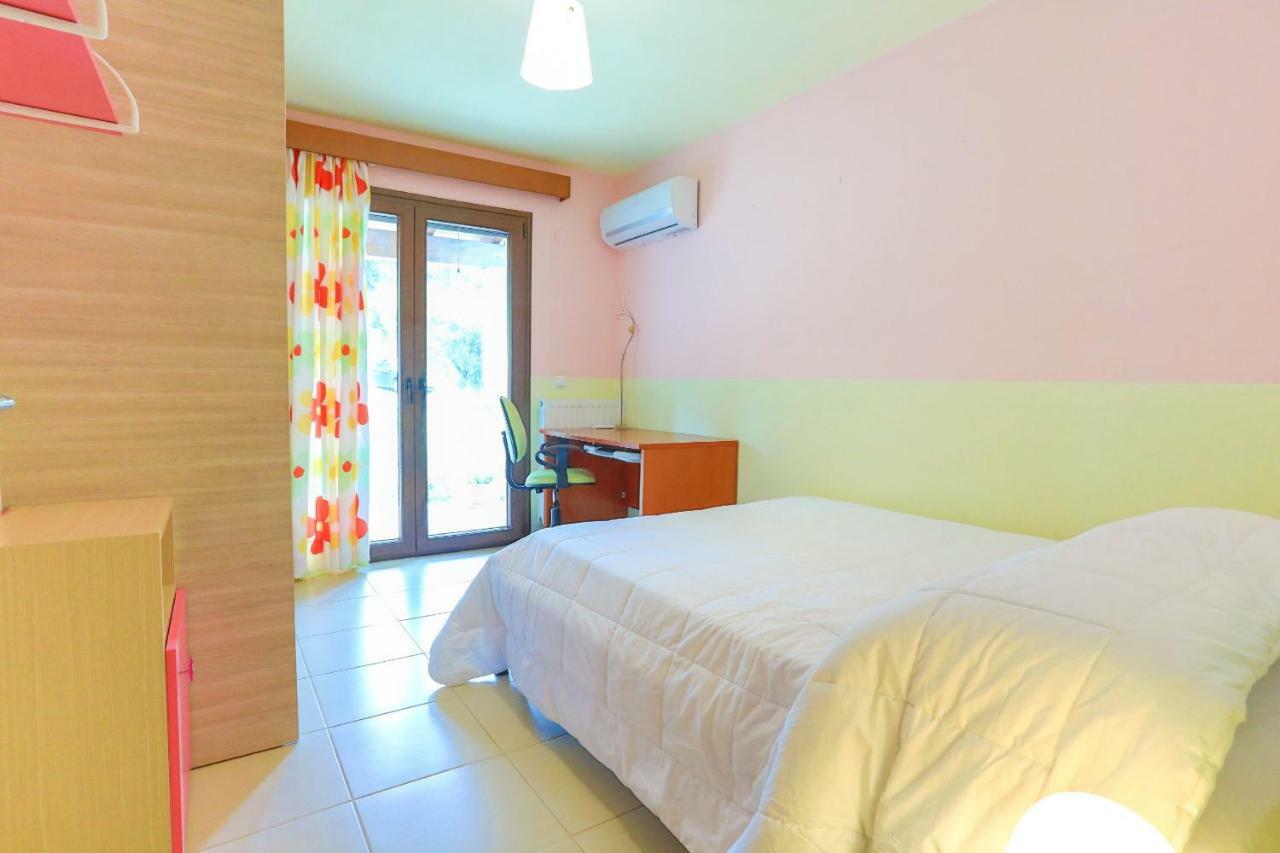 Villa Dersea Acharavi  Ngoại thất bức ảnh